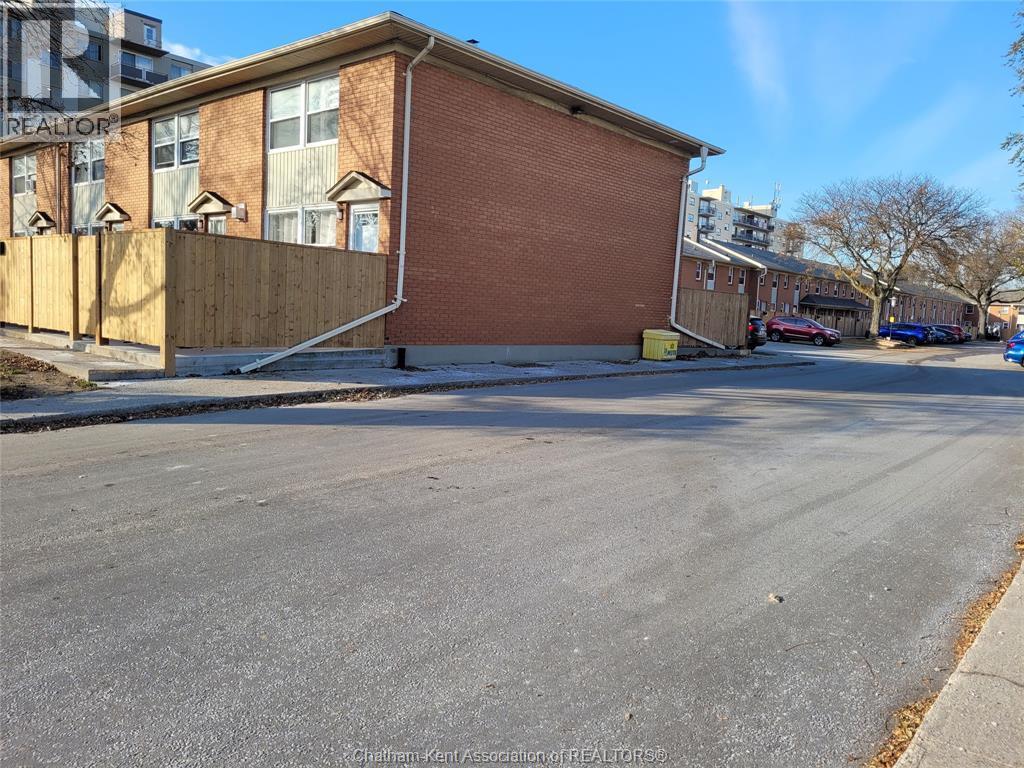 834 Exmouth Street Unit# 21, Sarnia, ON - Outdoor