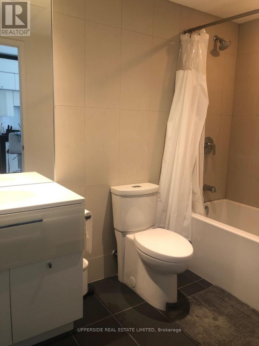 1808 - 15 Grenville Street, Toronto, ON - Indoor Photo Showing Bathroom