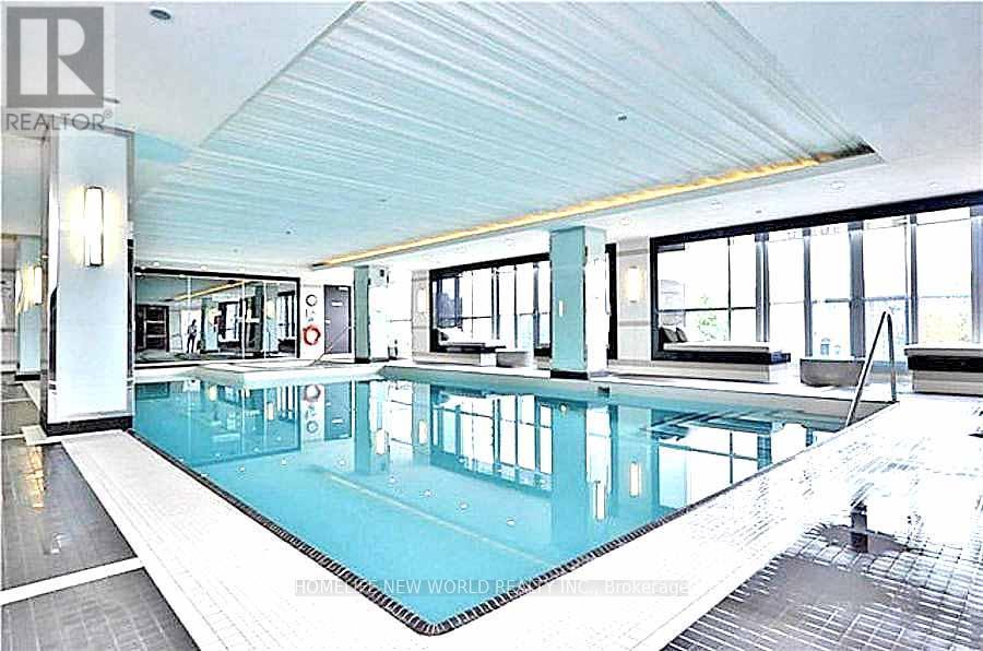 Indoor Swimming Pool - 731 - 9471 Yonge Street, Richmond Hill, ON - Indoor Photo Showing Other Room With In Ground Pool