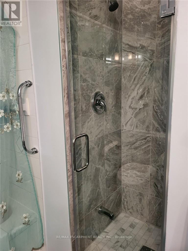 306 - 75 King Street E, Mississauga, ON - Indoor Photo Showing Bathroom