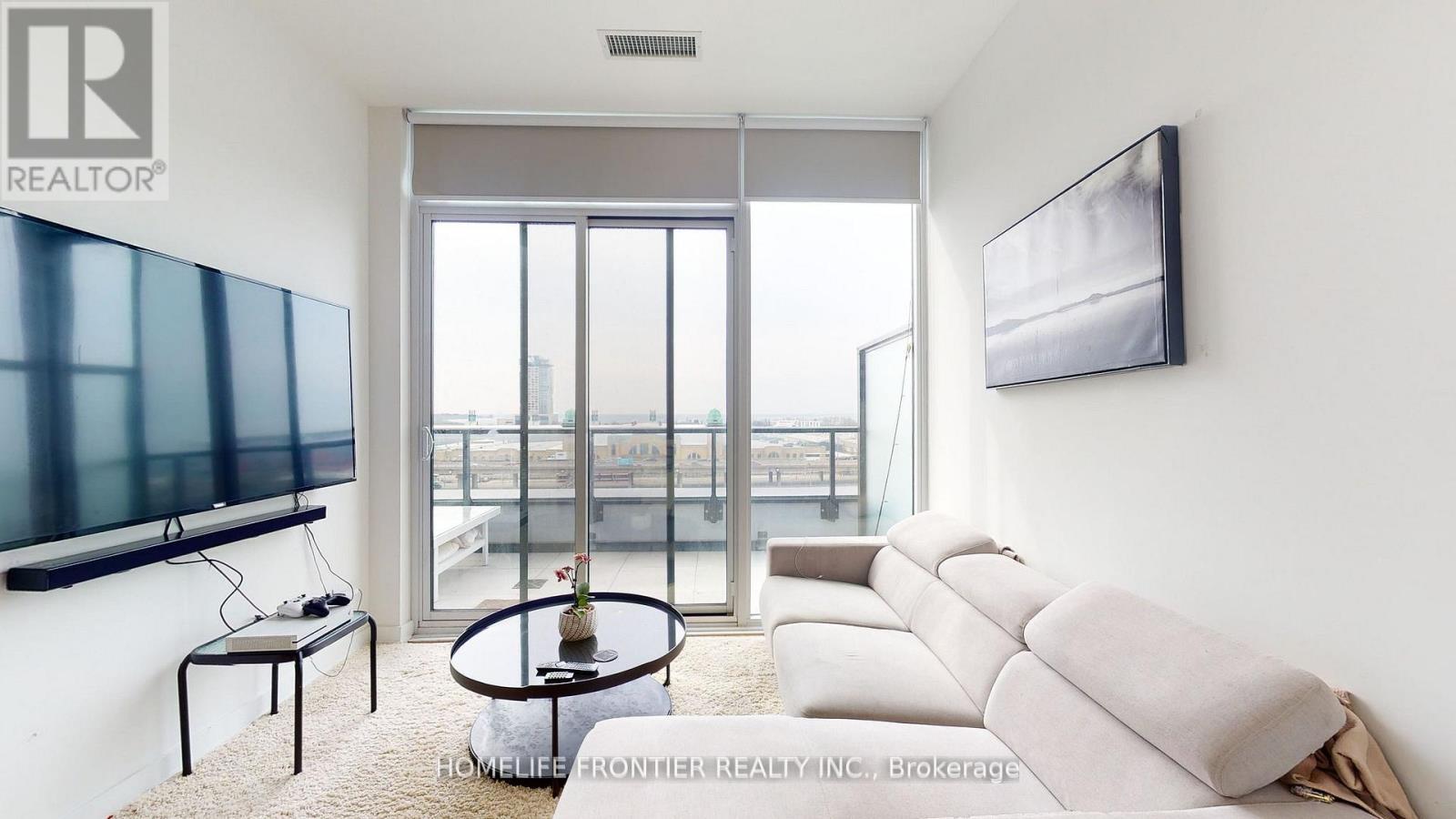 717 - 135 East Liberty Street, Toronto, ON - Indoor