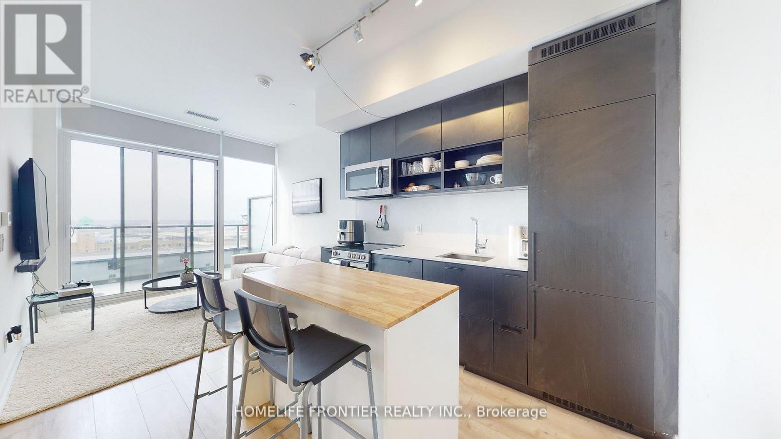 717 - 135 East Liberty Street, Toronto, ON - Indoor