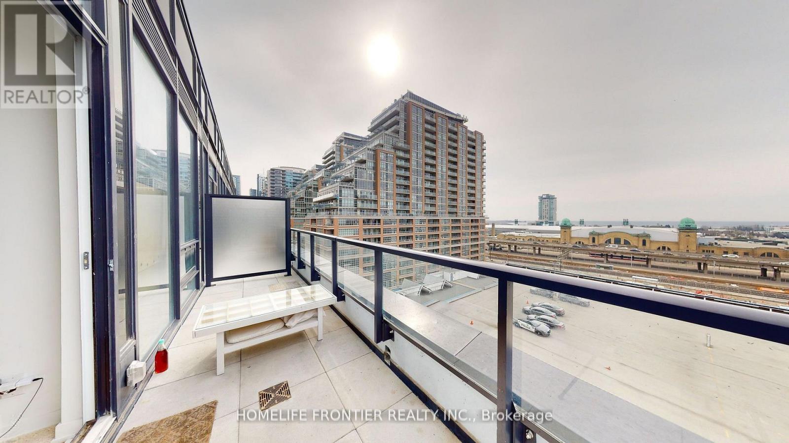 717 - 135 East Liberty Street, Toronto, ON - Outdoor With View