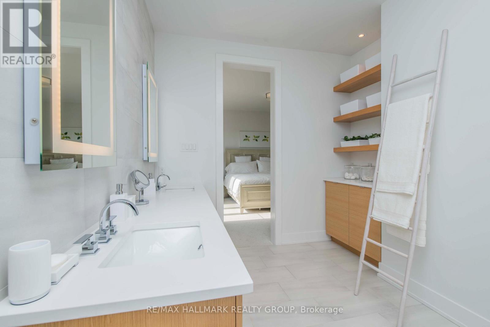 106 Hackamore Crescent, Ottawa, ON - Indoor Photo Showing Bathroom