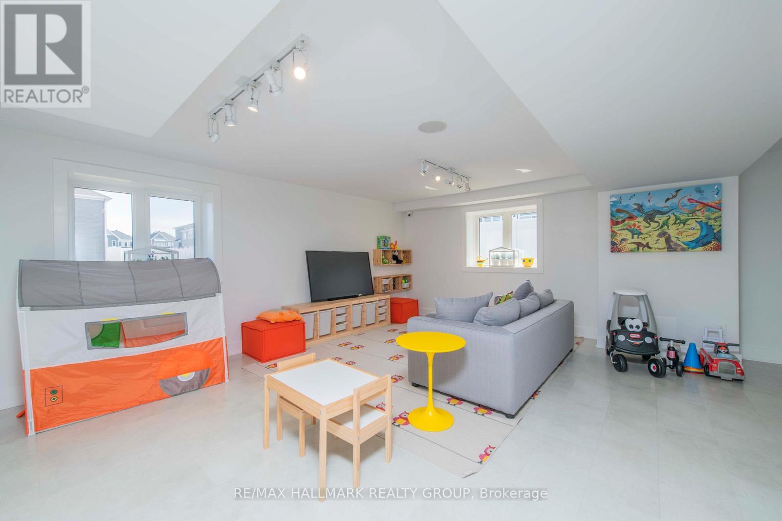 106 Hackamore Crescent, Ottawa, ON - Indoor