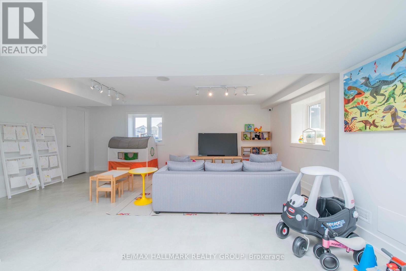 106 Hackamore Crescent, Ottawa, ON - Indoor