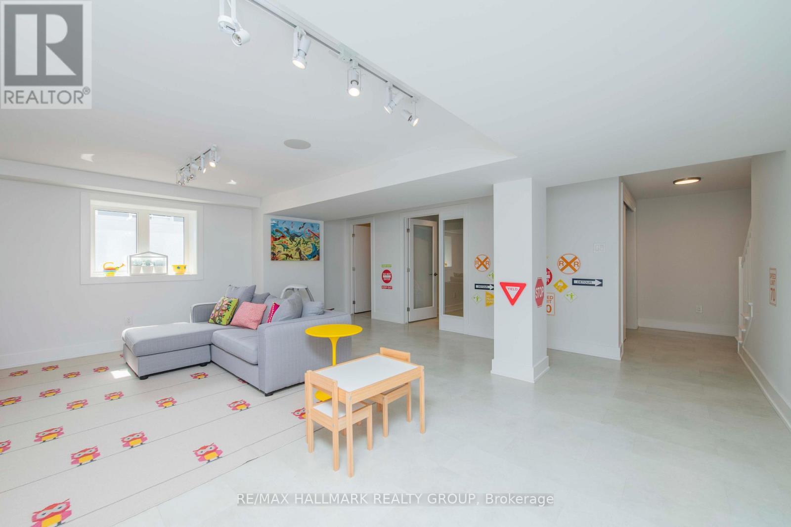 106 Hackamore Crescent, Ottawa, ON - Indoor