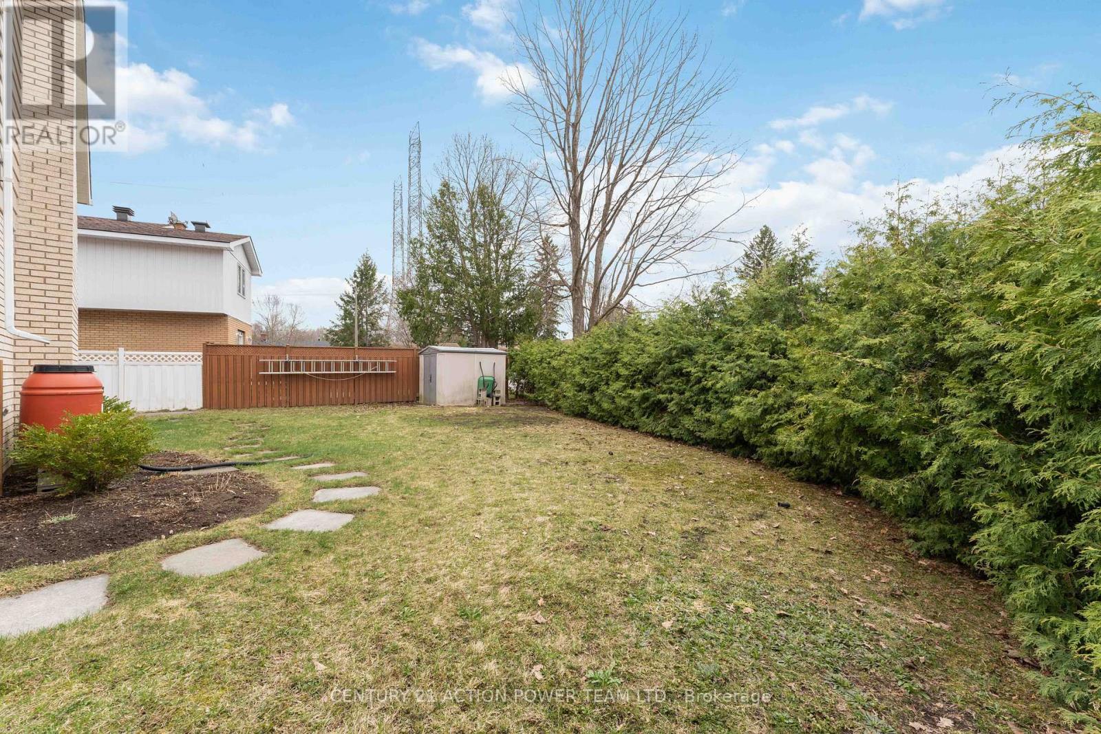 594 Noble Crescent, Ottawa, ON - Outdoor