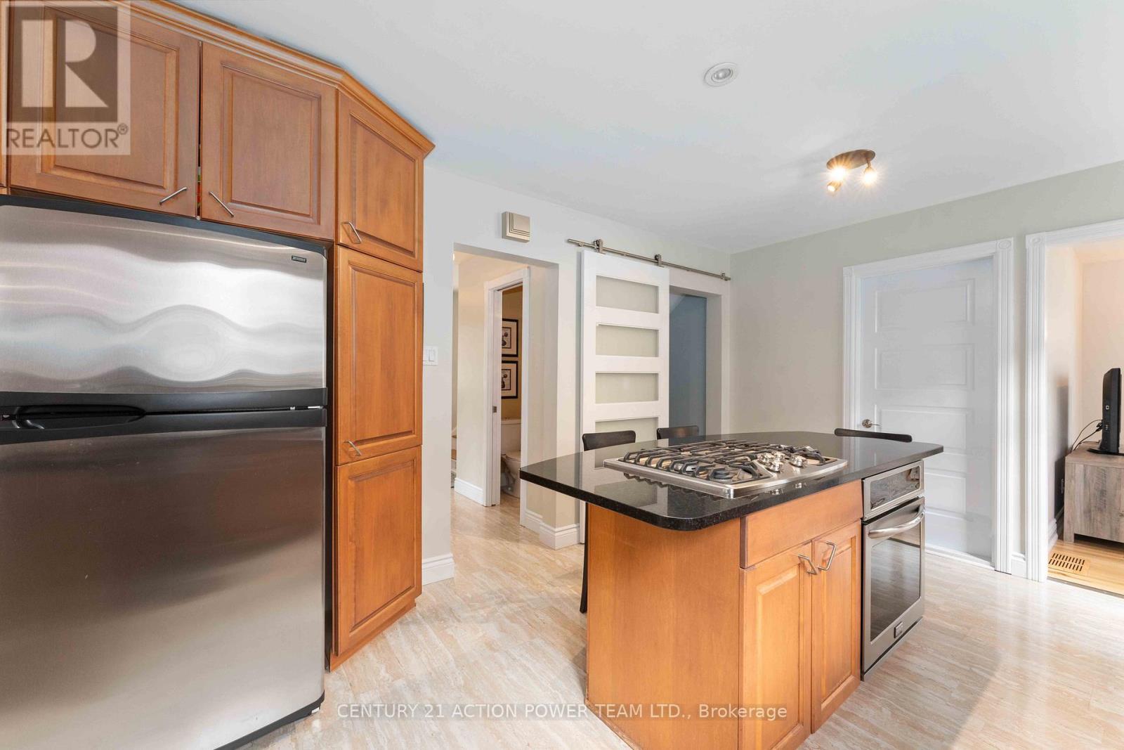 594 Noble Crescent, Ottawa, ON - Indoor Photo Showing Kitchen