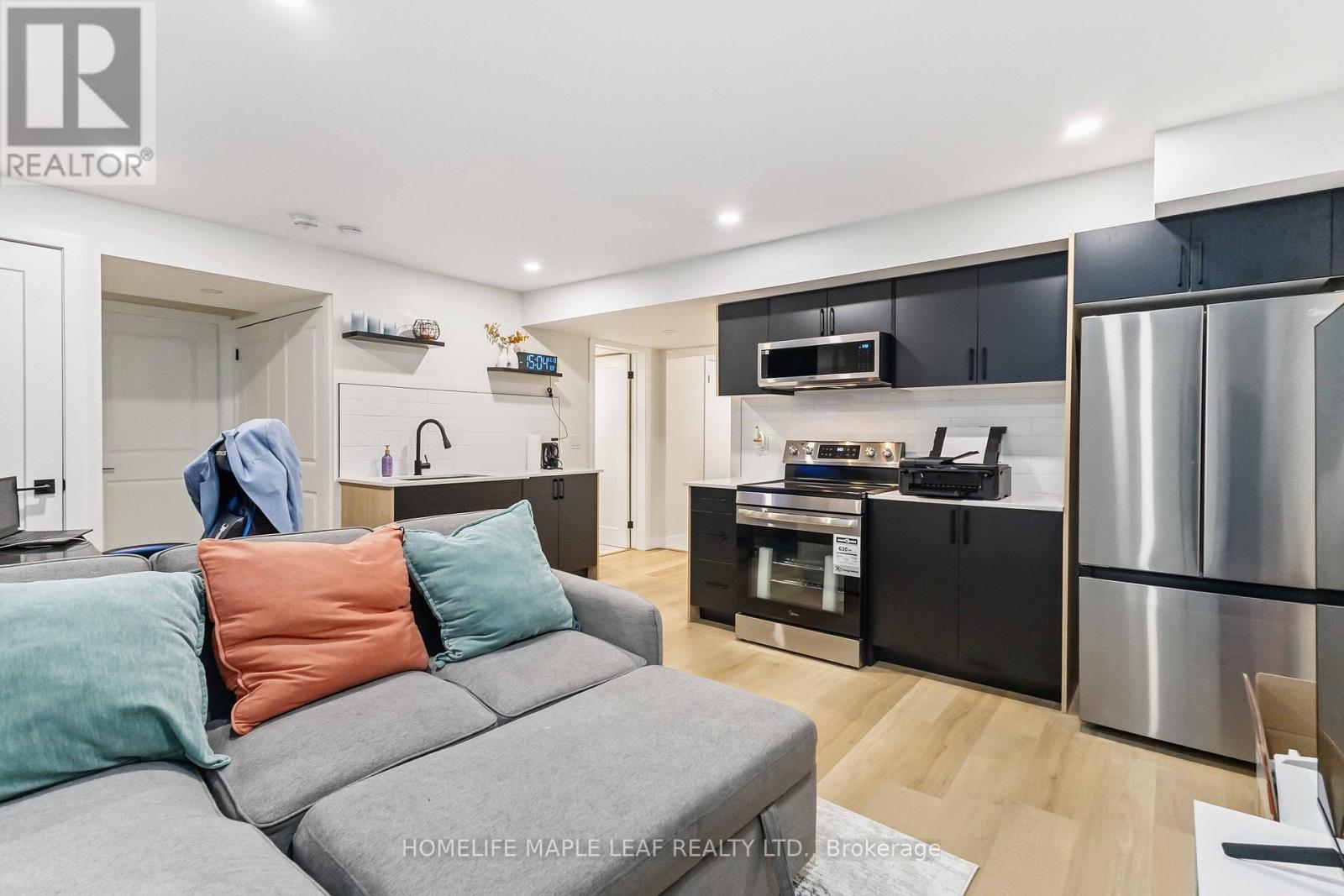 1576 Dylan Street E, London East, ON - Indoor Photo Showing Other Room