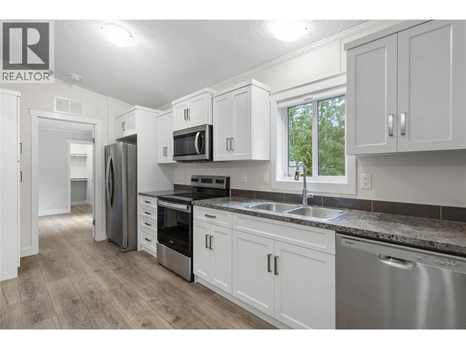 5161 63Rd Avenue Ne Unit# 31, Salmon Arm, BC