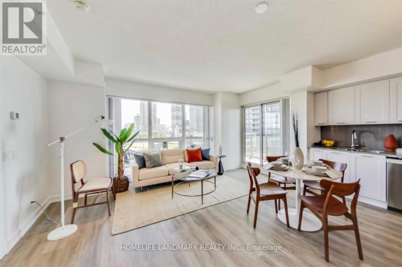 907 - 2220 Lake Shore Boulevard W, Toronto, ON - Indoor