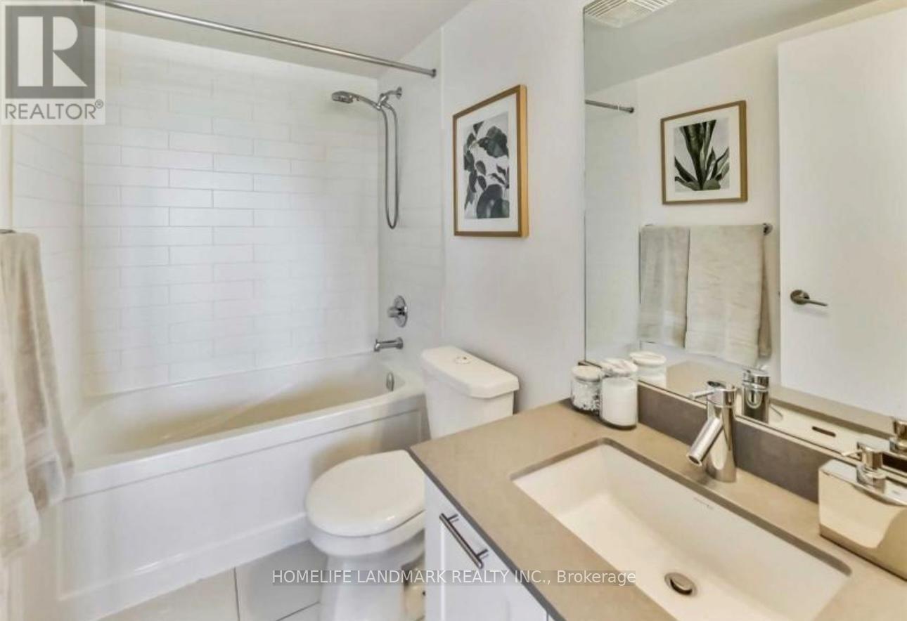 907 - 2220 Lake Shore Boulevard W, Toronto, ON - Indoor Photo Showing Bathroom