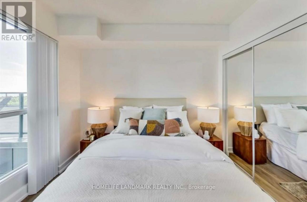 907 - 2220 Lake Shore Boulevard W, Toronto, ON - Indoor Photo Showing Bedroom