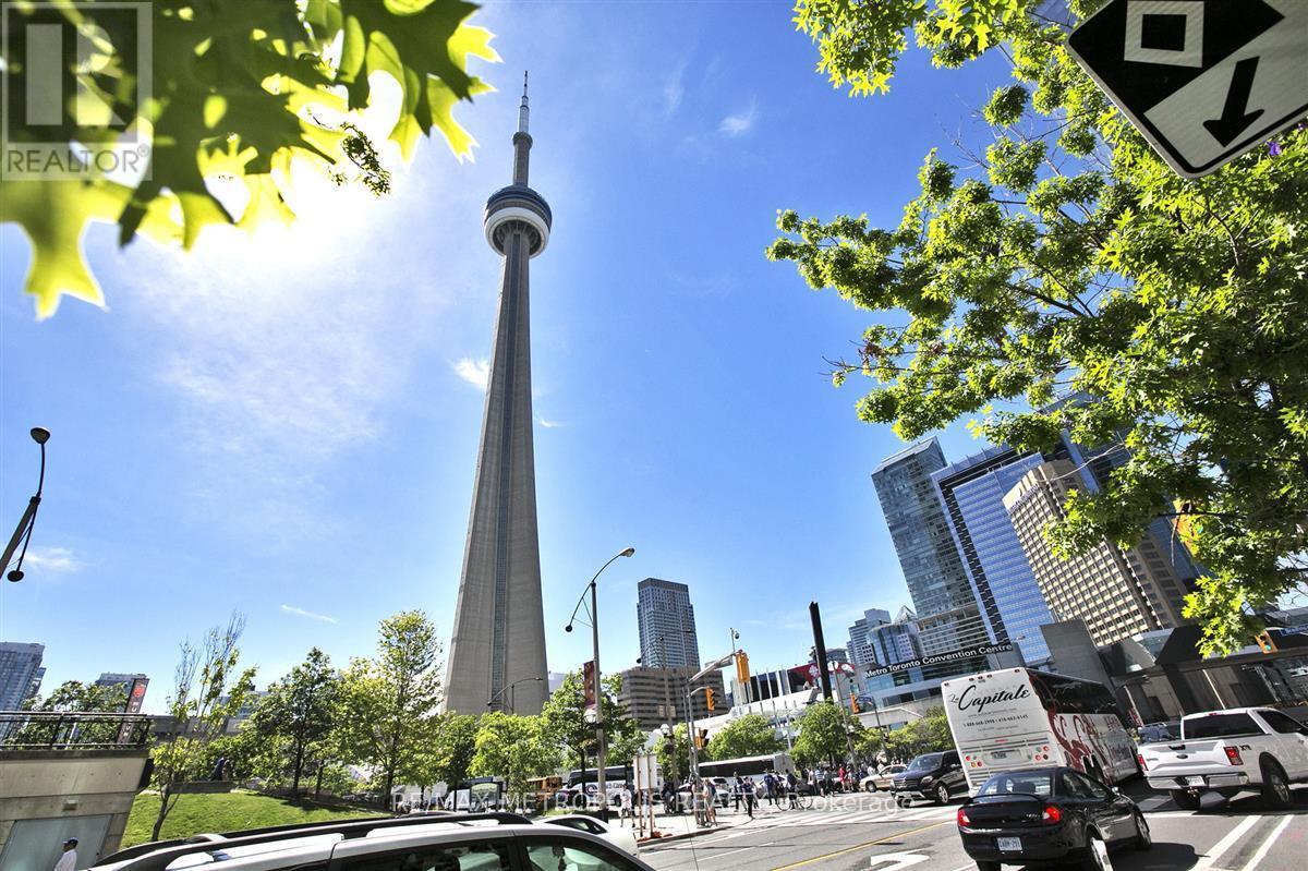 321 - 51 Lower Simcoe Street, Toronto, ON - Outdoor