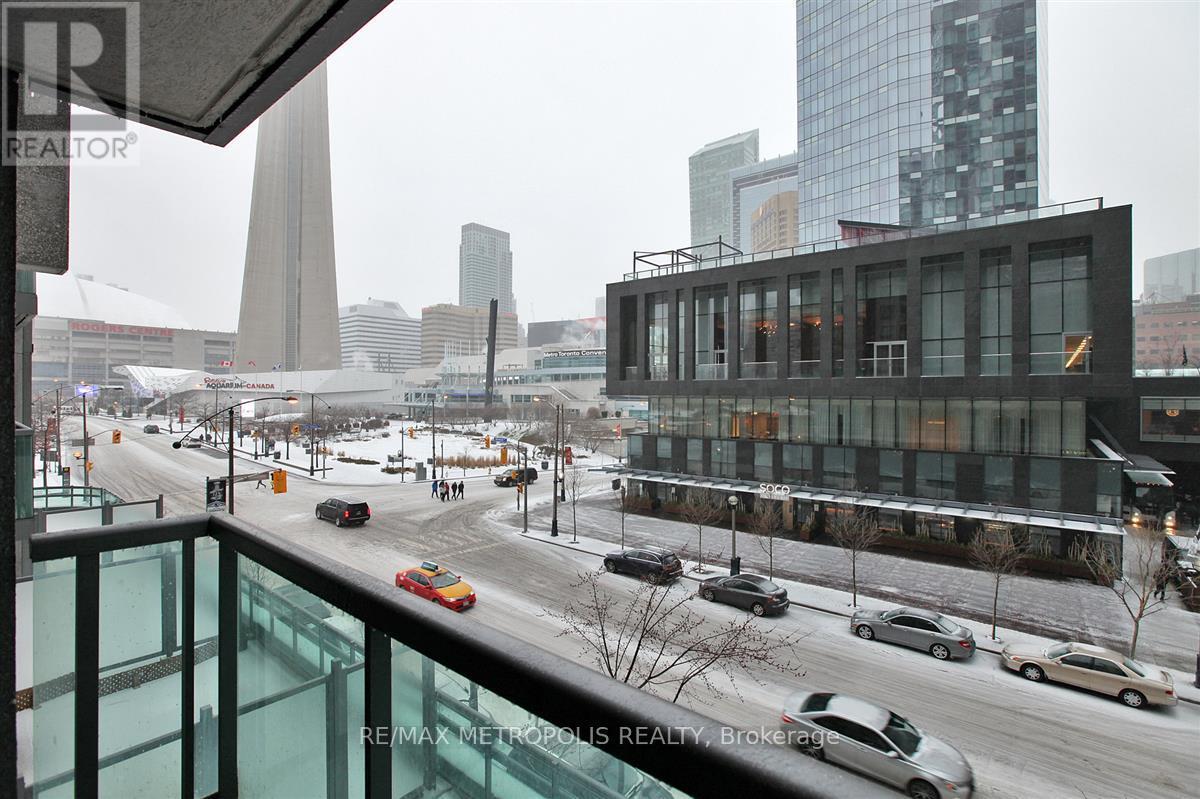 321 - 51 Lower Simcoe Street, Toronto, ON - Outdoor