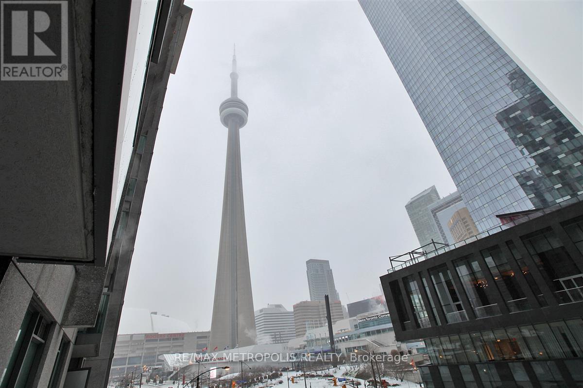 321 - 51 Lower Simcoe Street, Toronto, ON - Outdoor