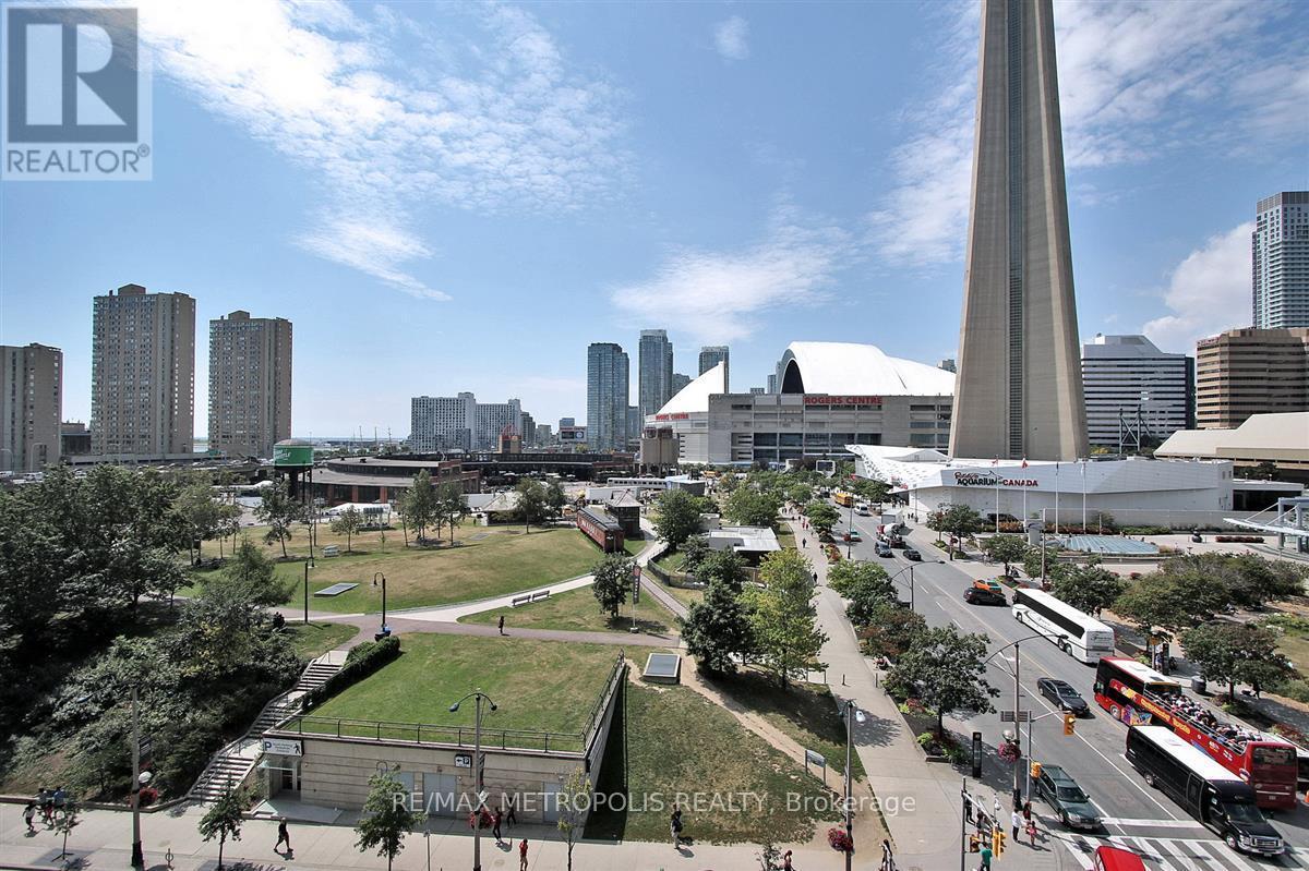 321 - 51 Lower Simcoe Street, Toronto, ON - Outdoor With View