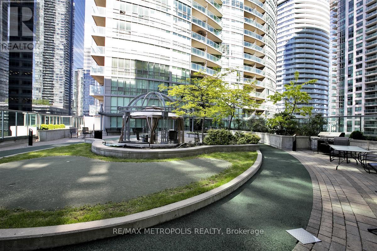 321 - 51 Lower Simcoe Street, Toronto, ON - Outdoor With Facade