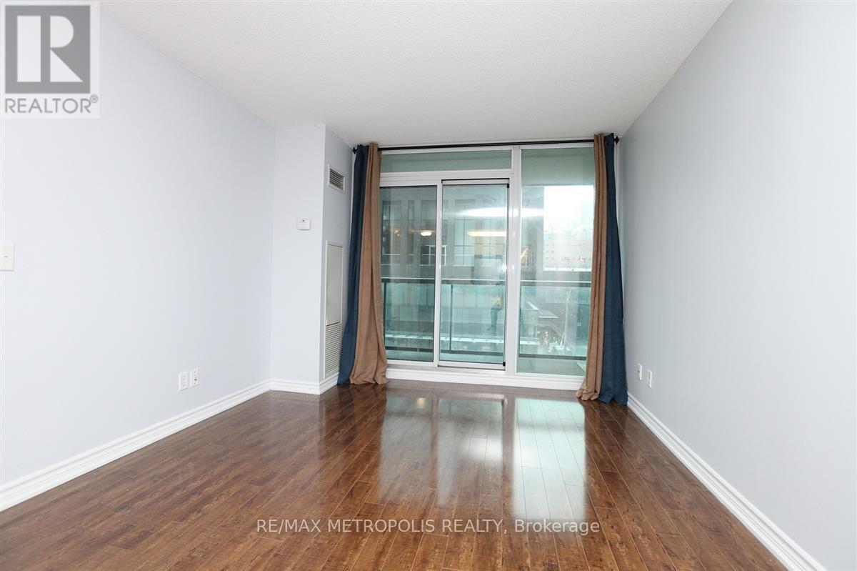 321 - 51 Lower Simcoe Street, Toronto, ON - Indoor Photo Showing Other Room