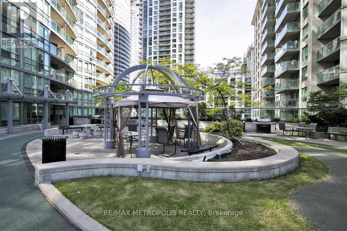 321 - 51 Lower Simcoe Street, Toronto, ON - Outdoor