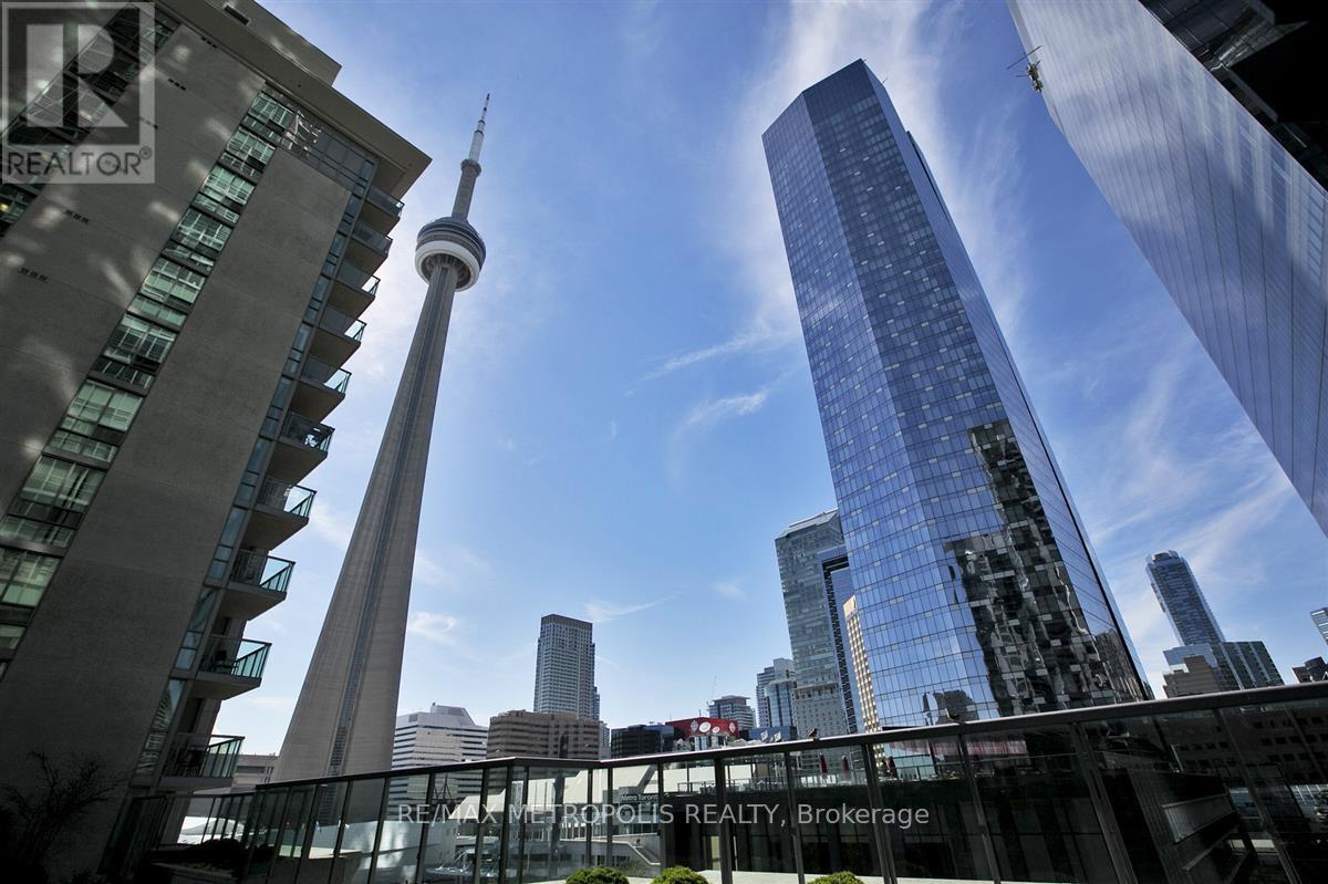 321 - 51 Lower Simcoe Street, Toronto, ON - Outdoor