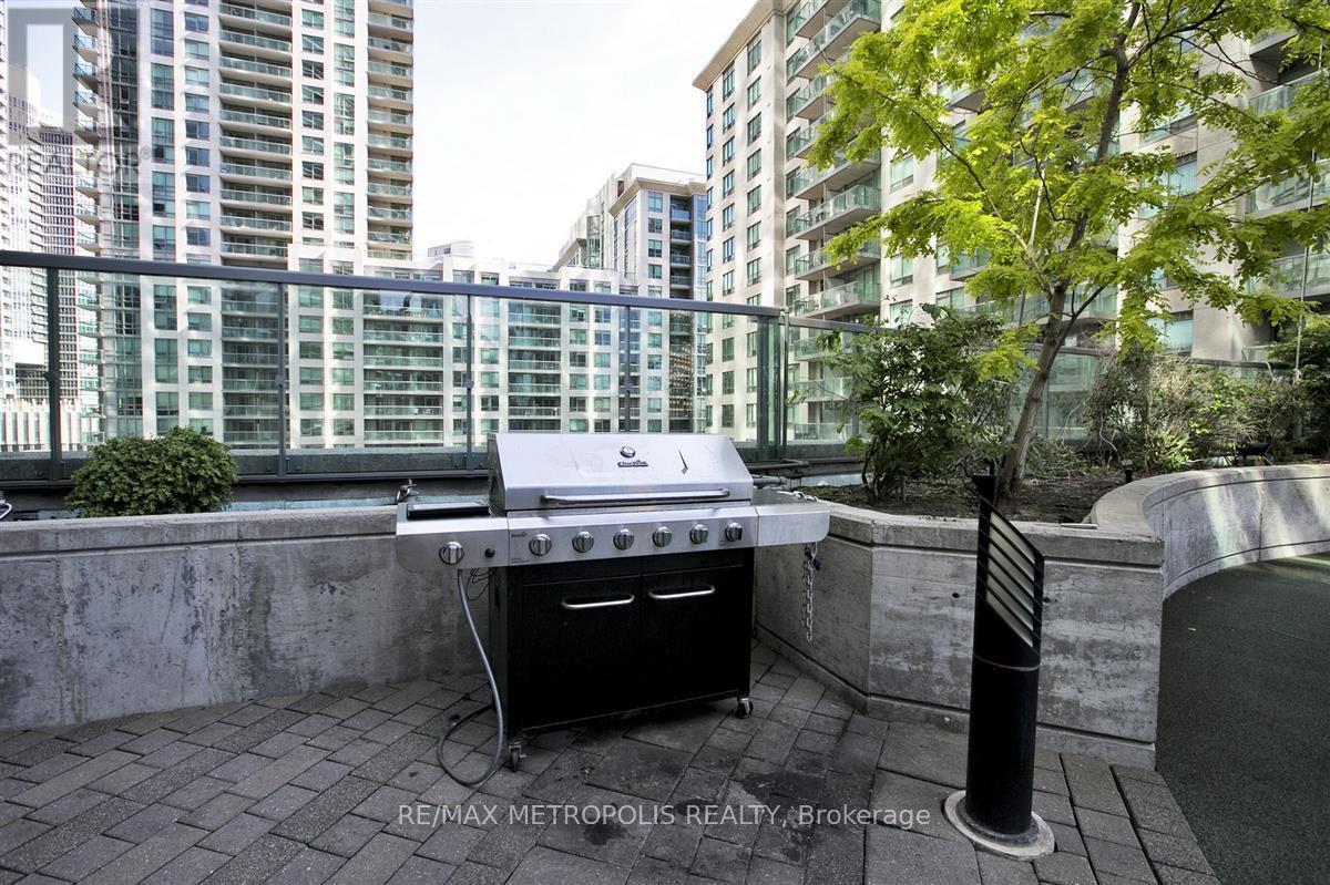 321 - 51 Lower Simcoe Street, Toronto, ON - Outdoor