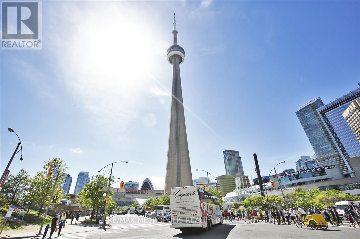 321 - 51 Lower Simcoe Street, Toronto, ON - Outdoor