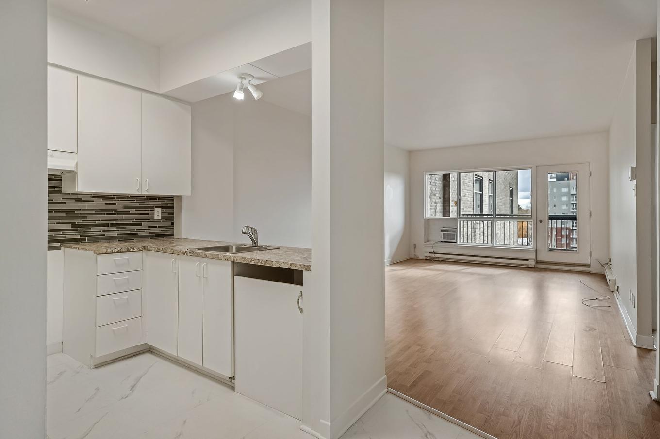 Overall view - 312-305 Rue Laviolette, Saint-Jérôme, QC - Indoor Photo Showing Other Room