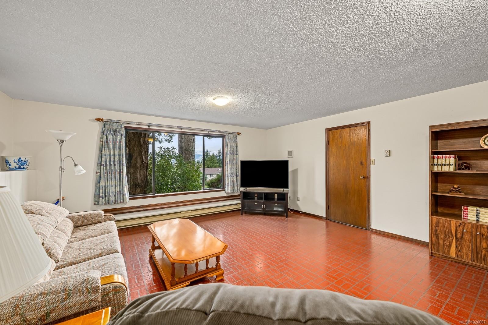 401 Panorama Cres, Courtenay, BC