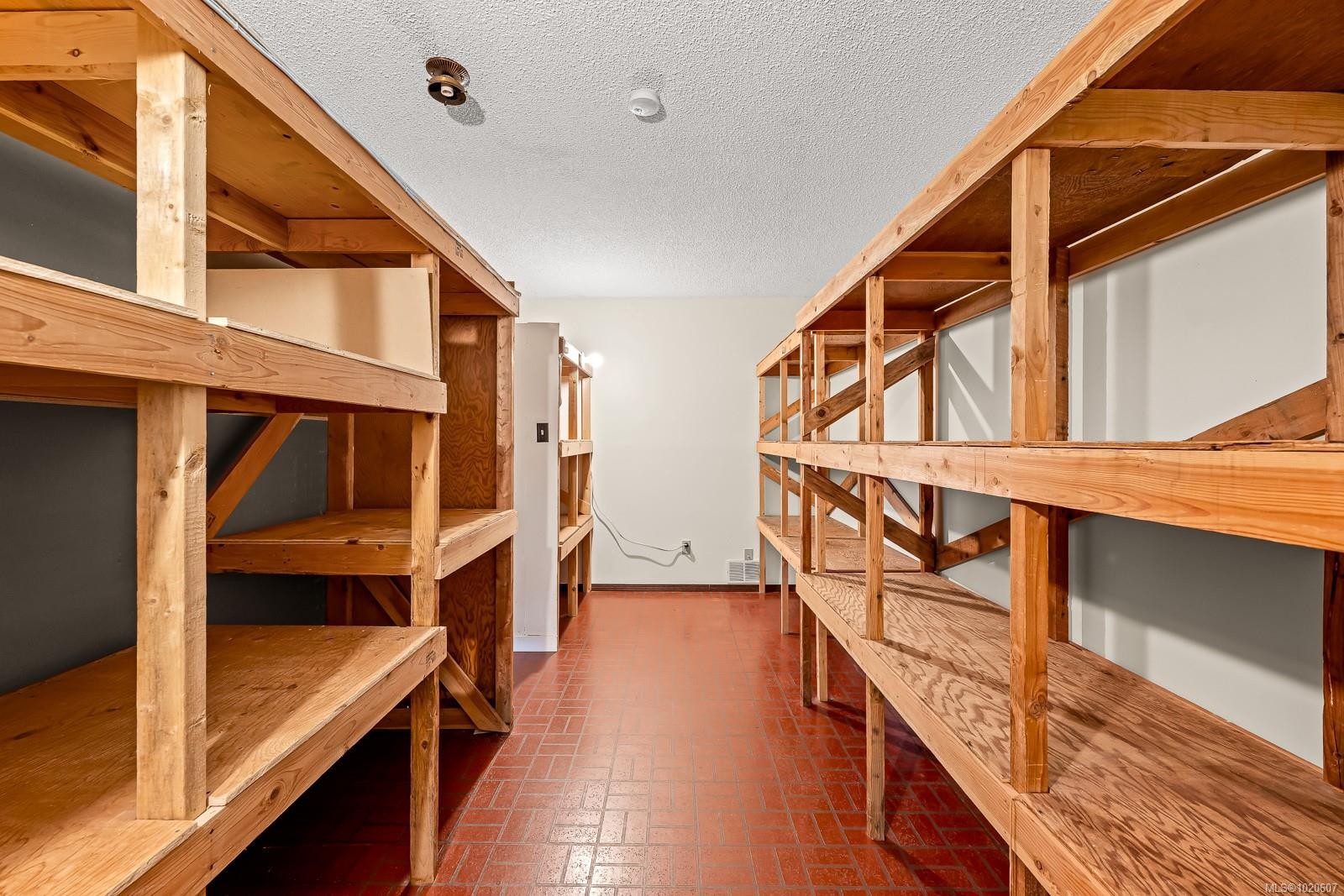 401 Panorama Cres, Courtenay, BC