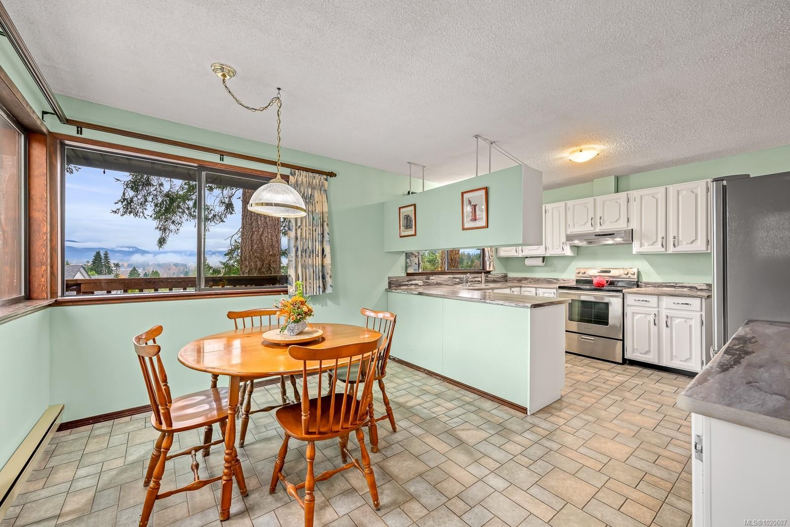 401 Panorama Cres, Courtenay, BC