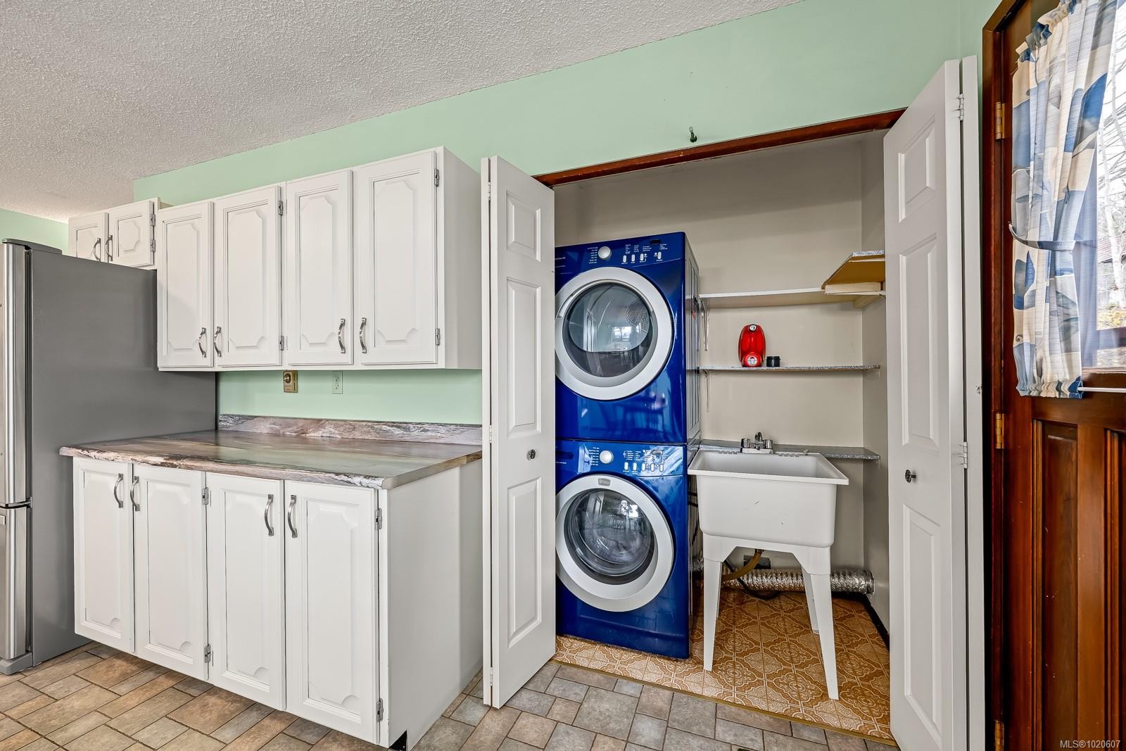 401 Panorama Cres, Courtenay, BC