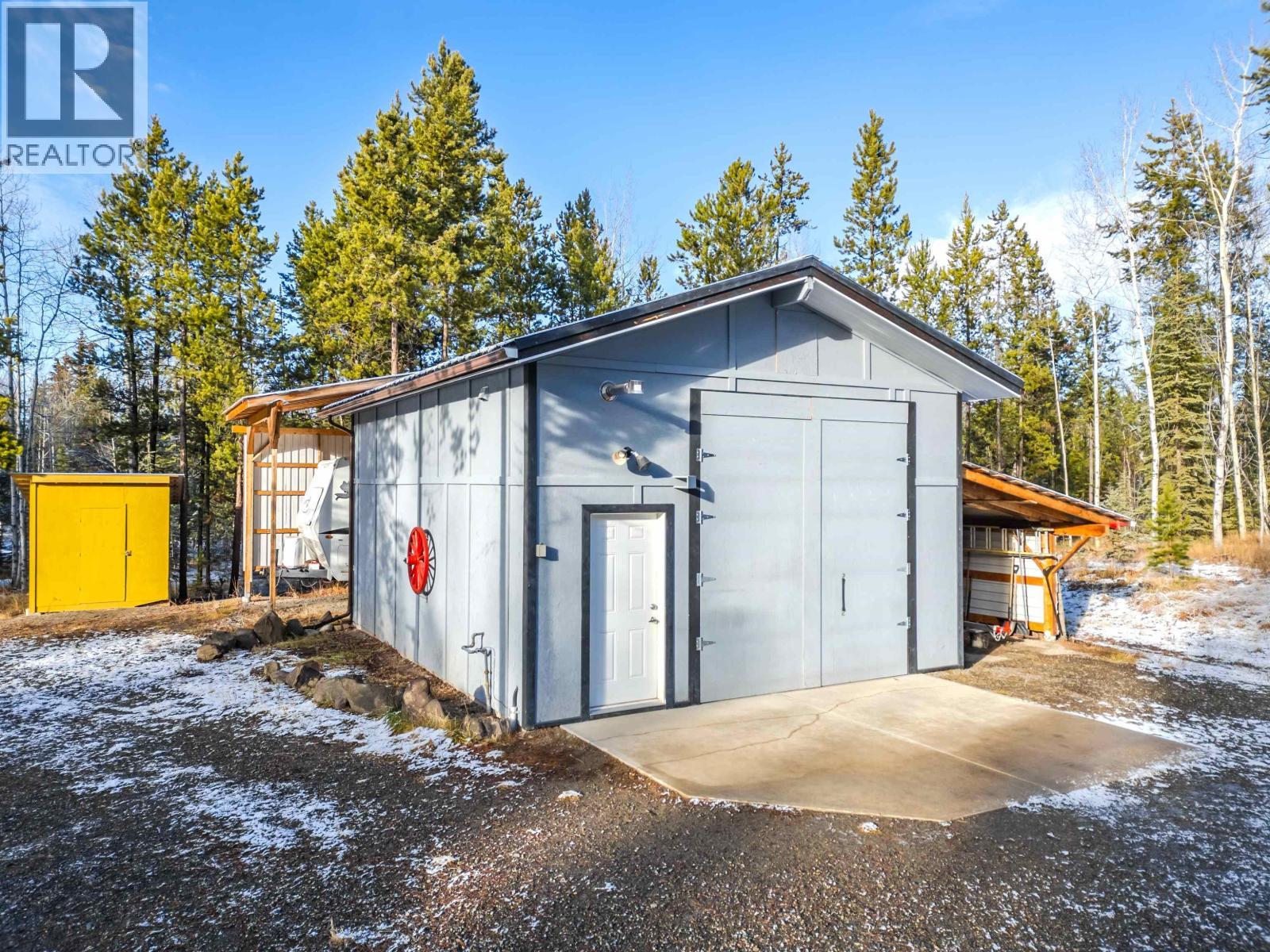 6154 Marlborough Road, Horse Lake, BC - Outdoor With Exterior