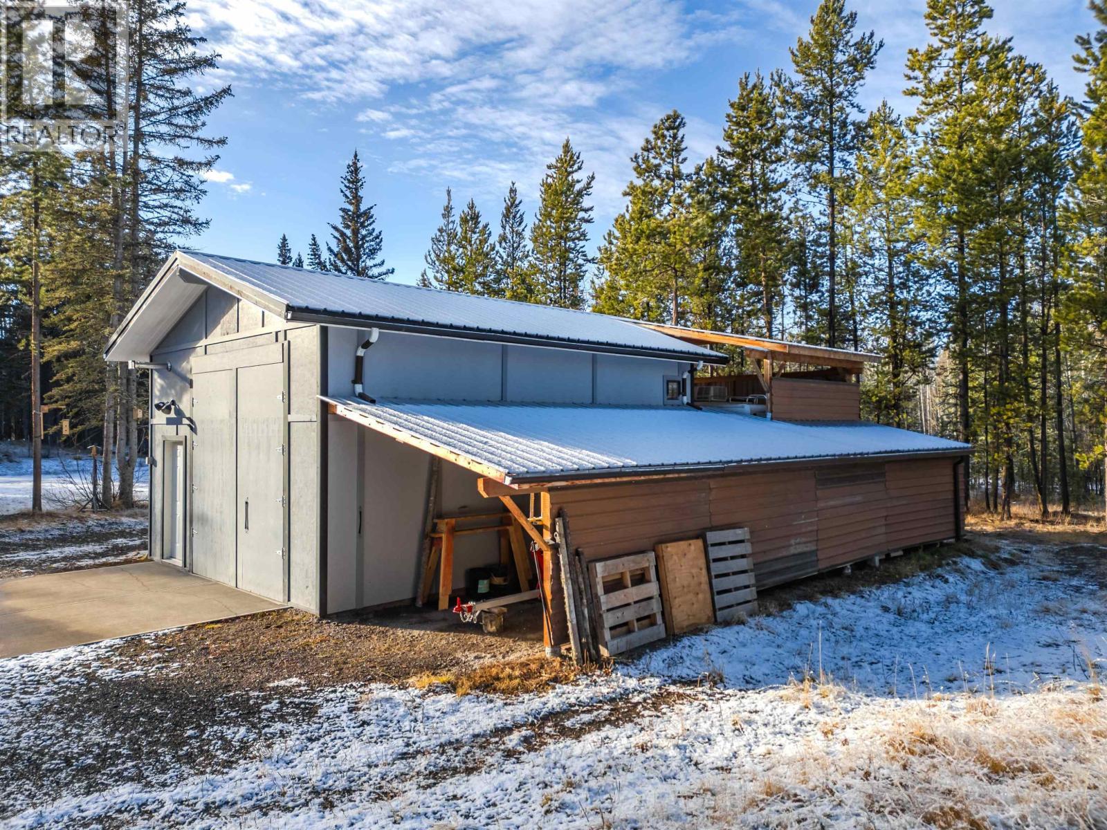 6154 Marlborough Road, Horse Lake, BC - Outdoor