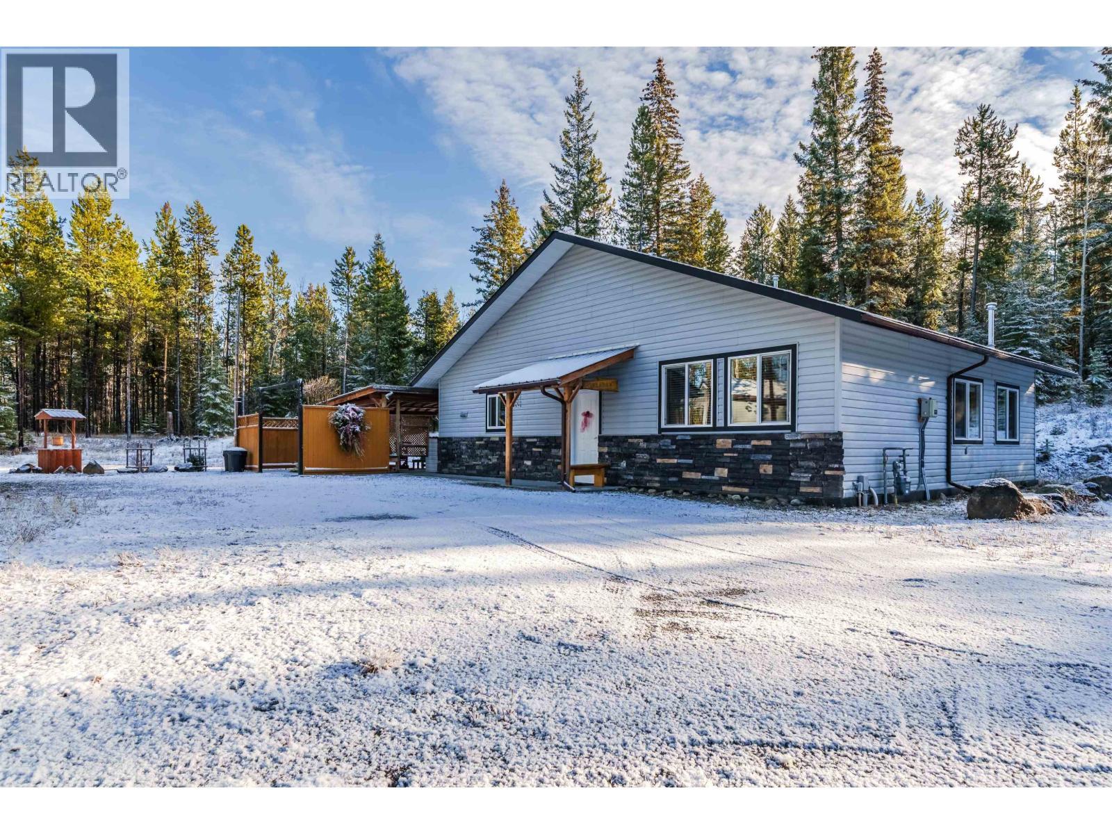 6154 Marlborough Road, Horse Lake, BC - Outdoor