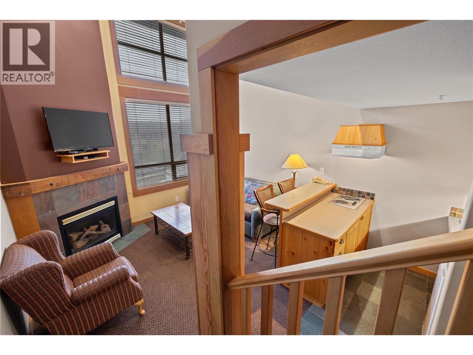 5335 Big White Road Unit# 220, Big White, BC - Indoor With Fireplace