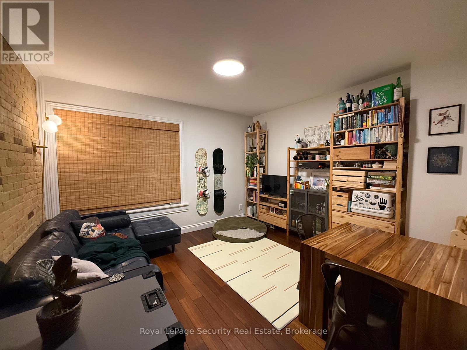 410 Manning Avenue, Toronto, ON - Indoor