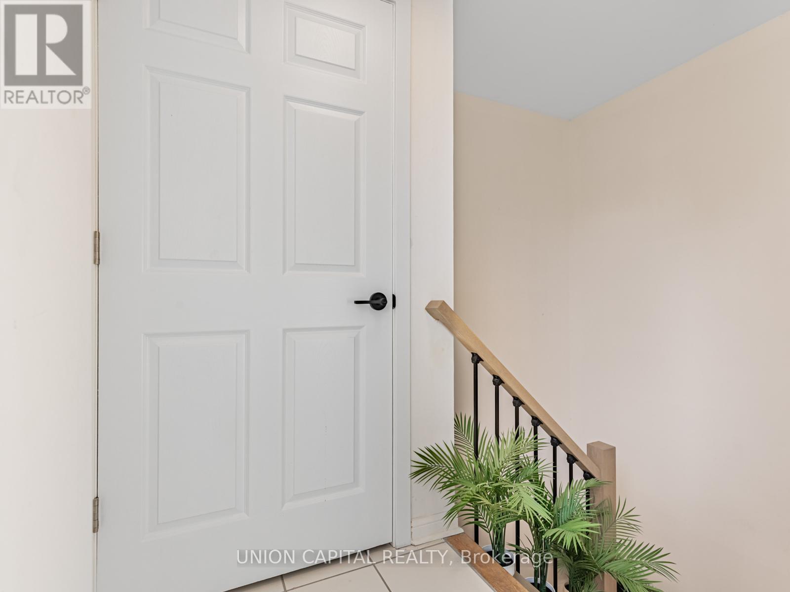 Th3 - 60 Carr Street, Toronto, ON - Indoor Photo Showing Other Room