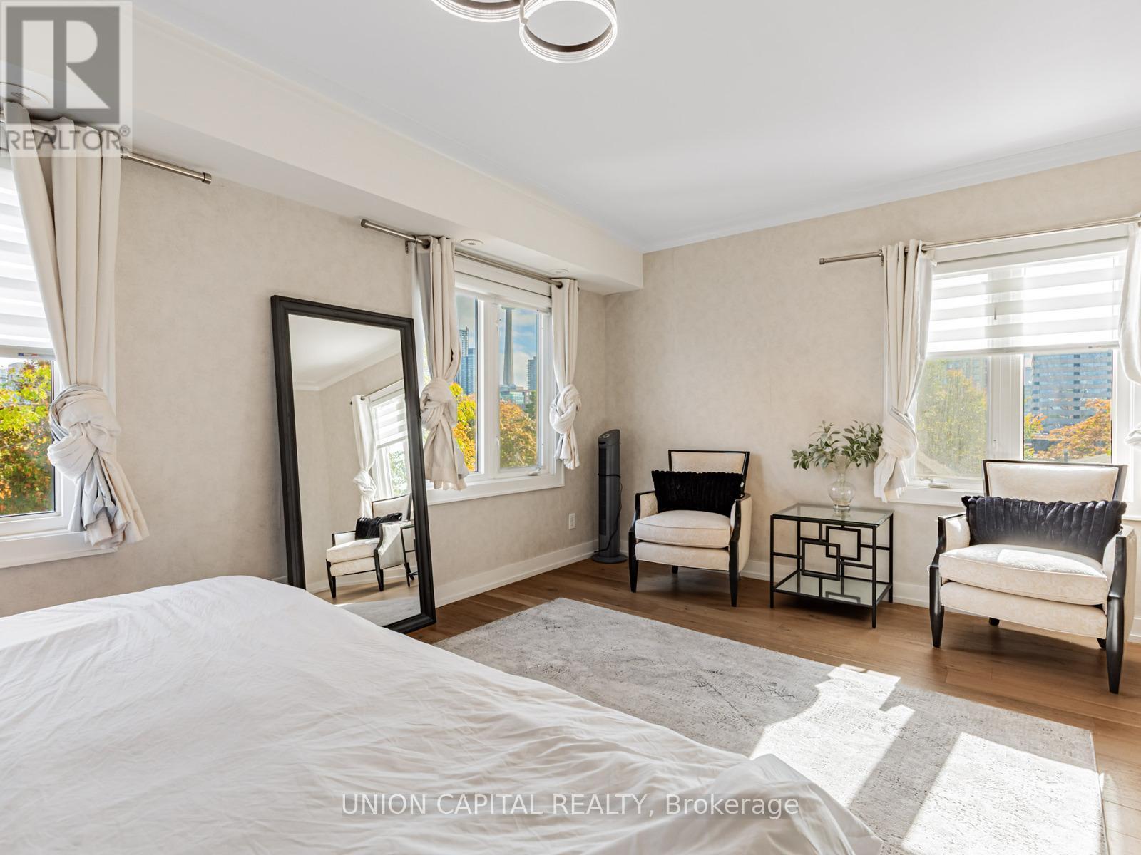 Th3 - 60 Carr Street, Toronto, ON - Indoor Photo Showing Bedroom