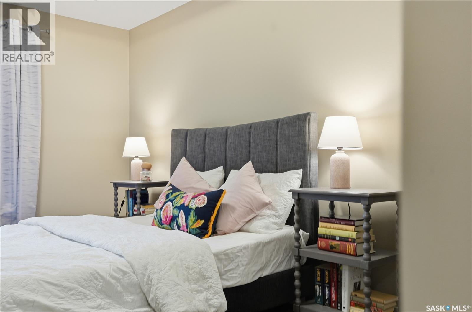 110 721 8Th Street E, Saskatoon, SK - Indoor Photo Showing Bedroom