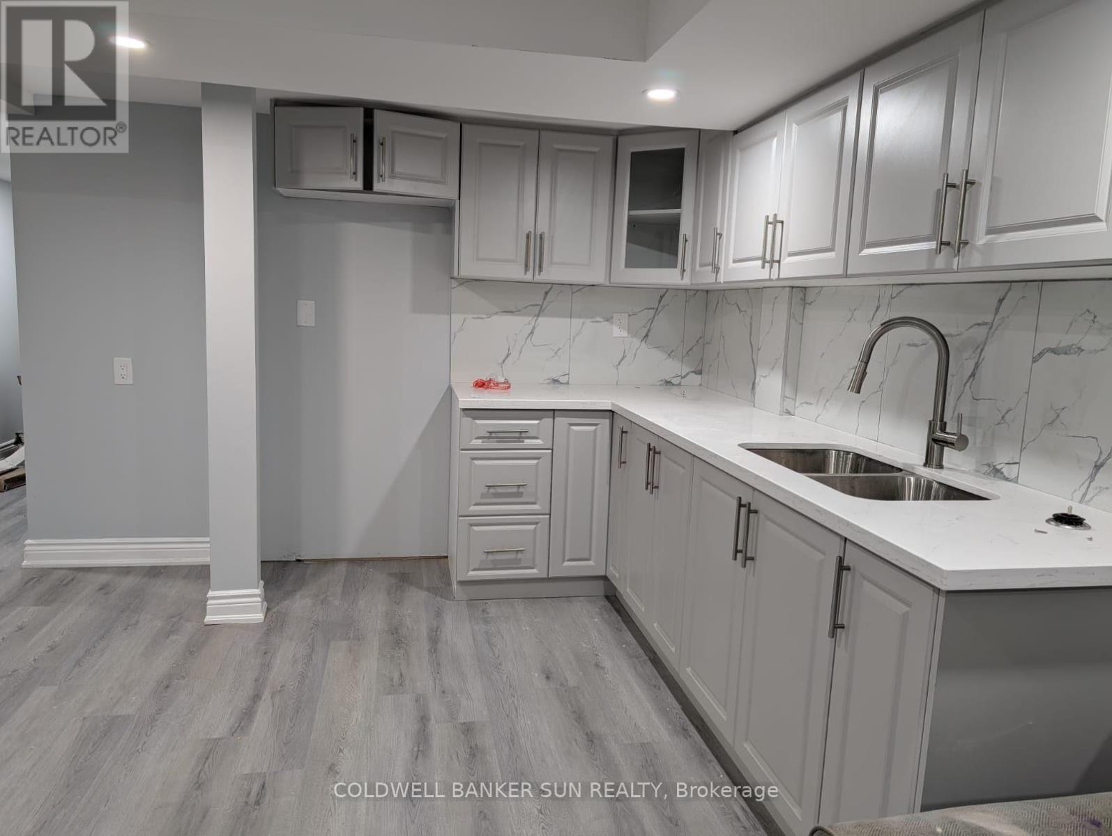 Bsmt - 62 Swordfish Drive, Whitby, ON - Indoor Photo Showing Kitchen With Double Sink