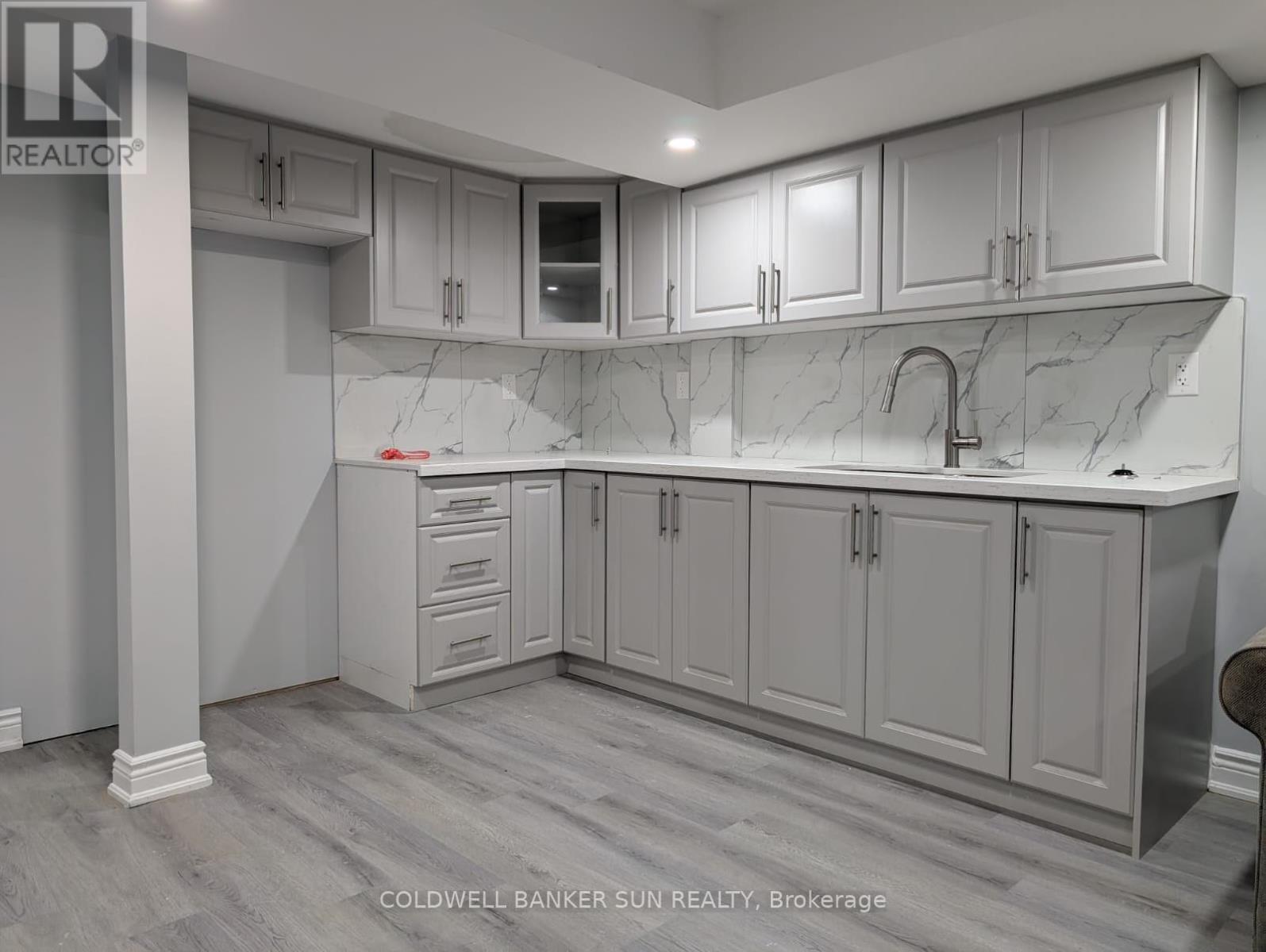 Bsmt - 62 Swordfish Drive, Whitby, ON - Indoor Photo Showing Kitchen
