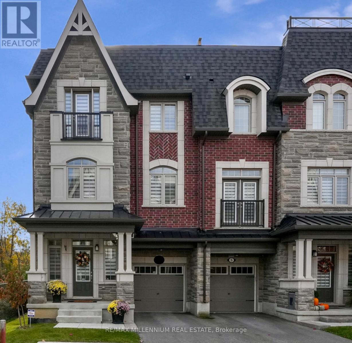 1 Ingleside Street, Vaughan, ON - Outdoor With Facade