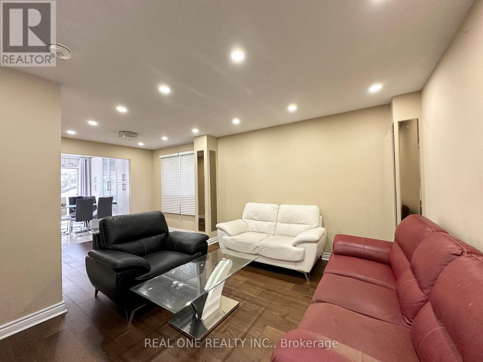 144 Clansman Trail, Mississauga, ON - Indoor