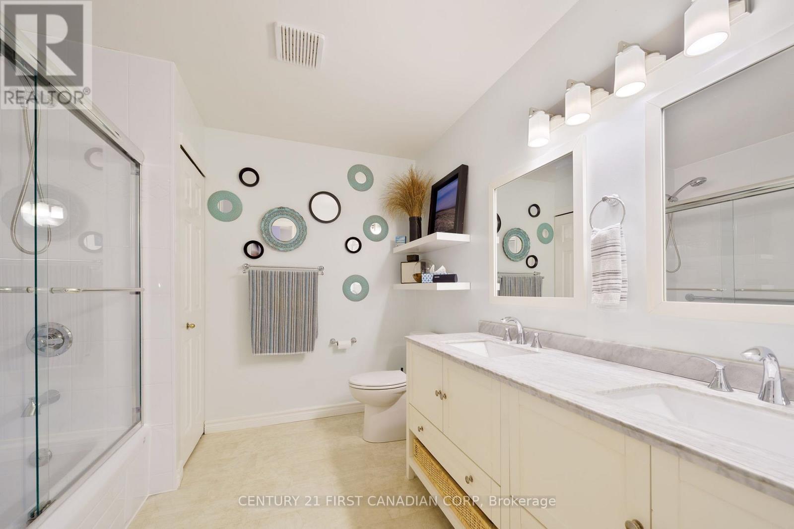 50 - 374 Front Street, Central Elgin, ON - Indoor Photo Showing Bathroom