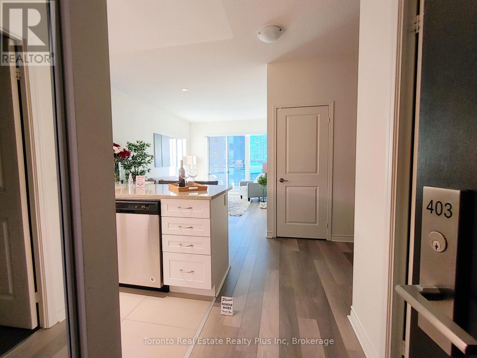 403 - 39 Annie Craig Drive, Toronto, ON - Indoor