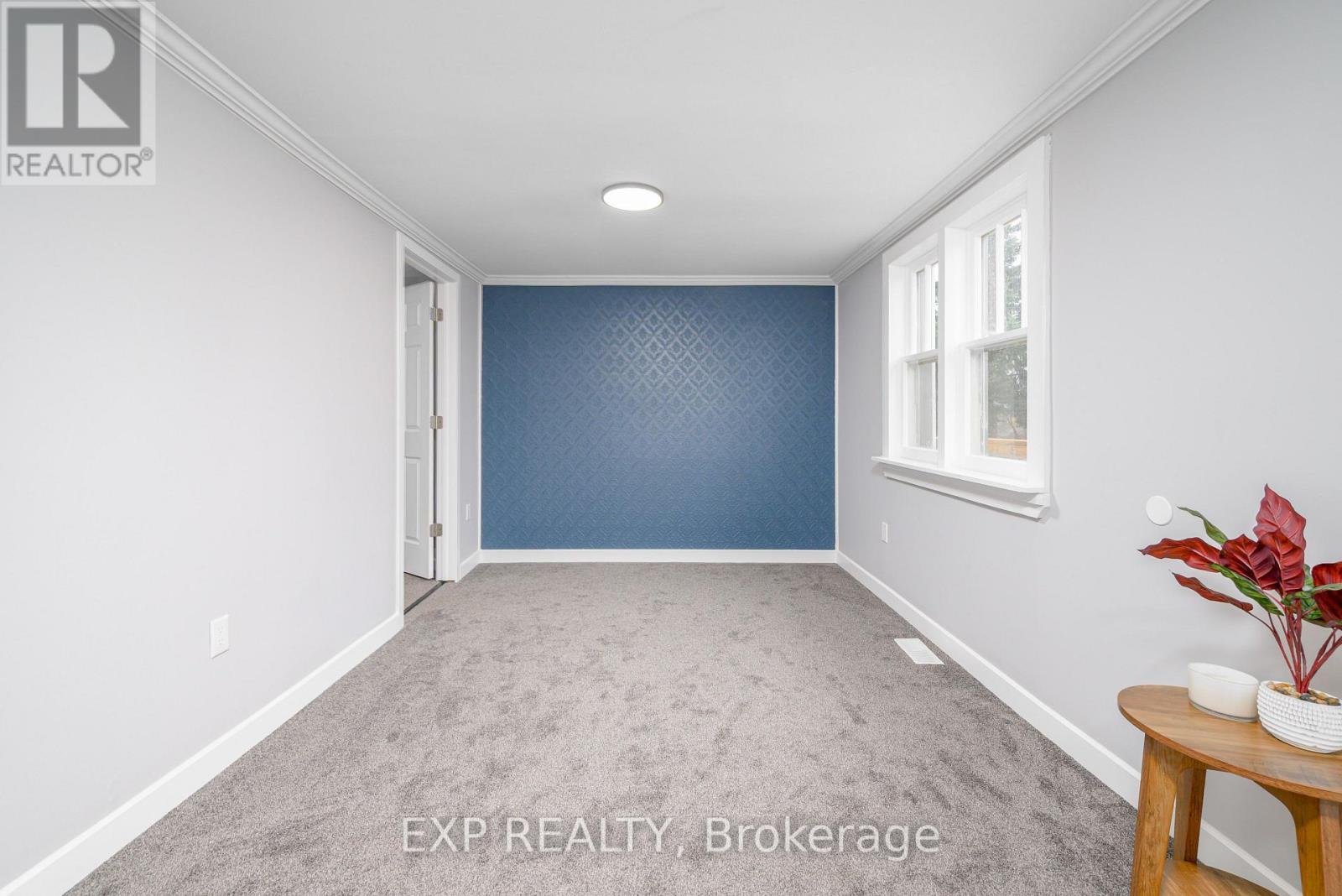 46 Young Street, Hastings Highlands, ON - Indoor Photo Showing Other Room