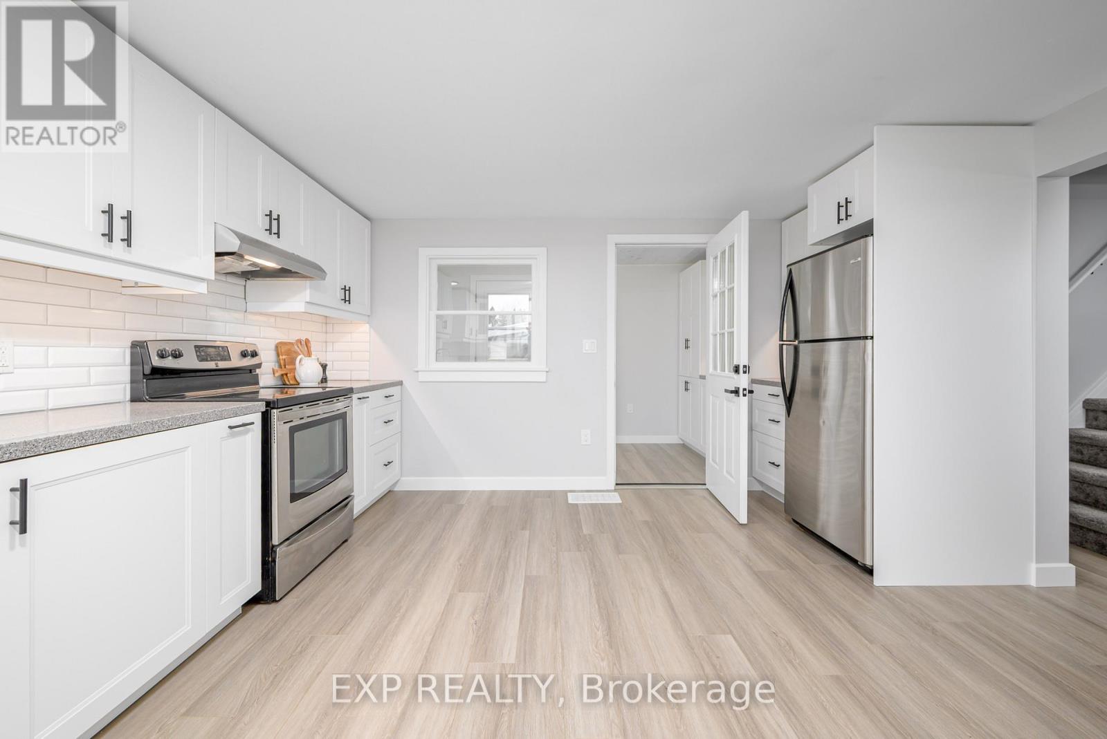 46 Young Street, Hastings Highlands, ON - Indoor Photo Showing Kitchen