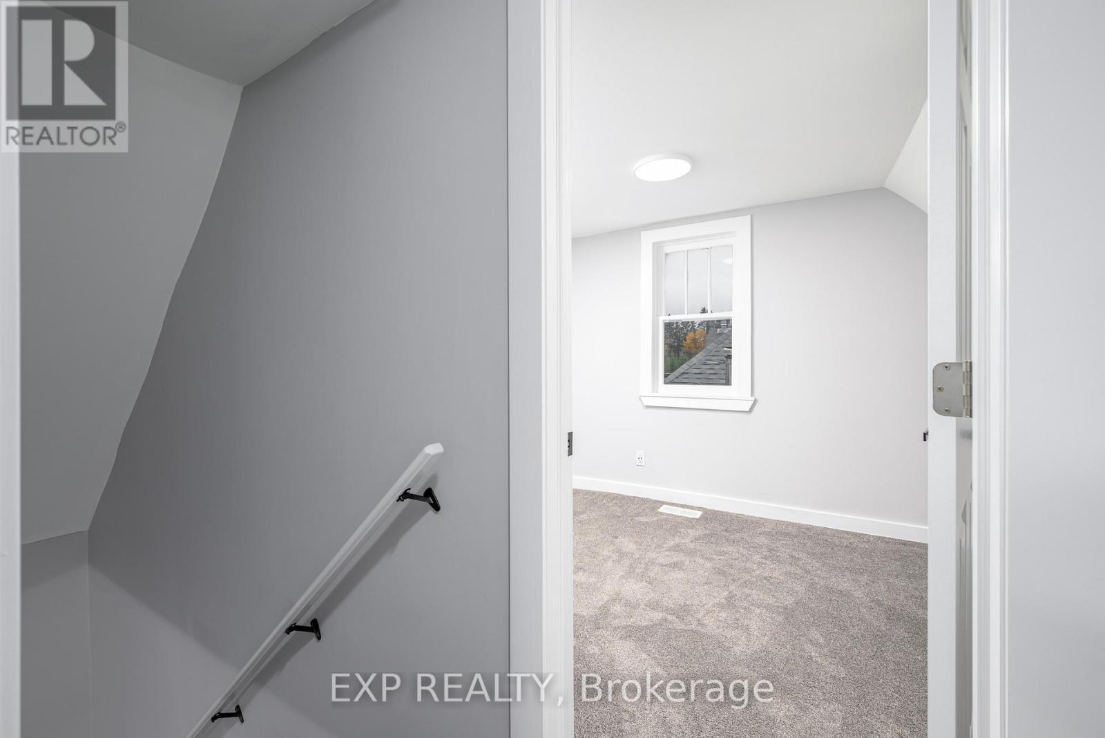 46 Young Street, Hastings Highlands, ON - Photo Showing Other Room